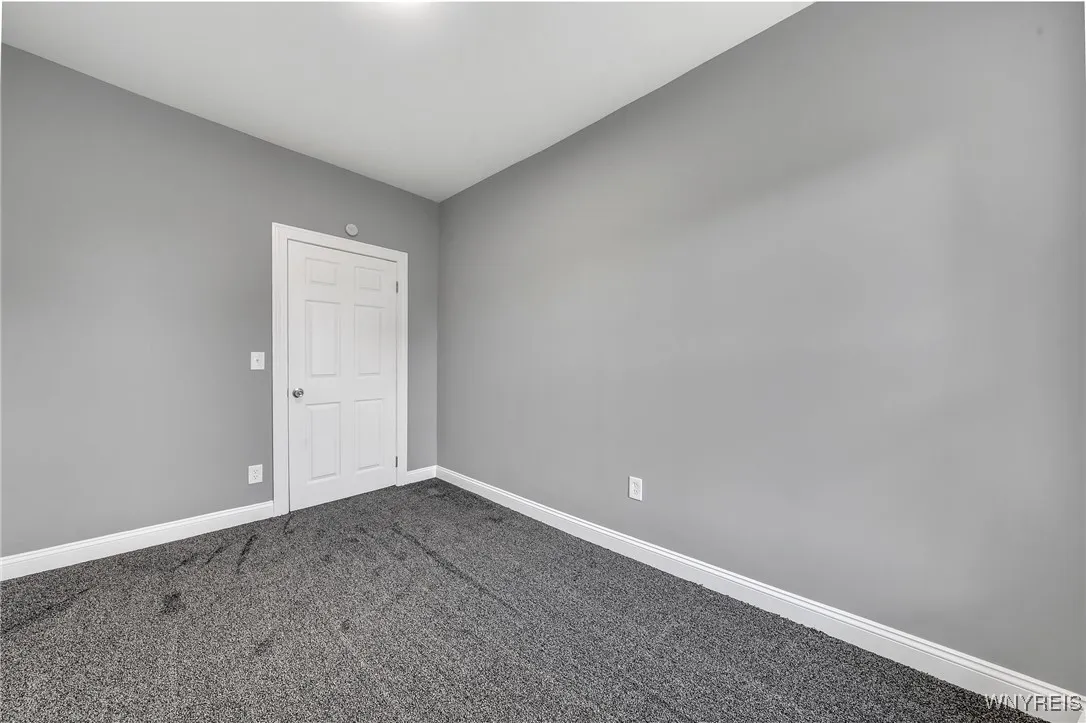 5592 Broadway Street, Lancaster, New York 14086, Lancaster, New York 14086, 5 Bedrooms Bedrooms, 8 Rooms Rooms,2 BathroomsBathrooms,Residential,For Sale,5592 Broadway Street, Lancaster, New York 14086,B1618988