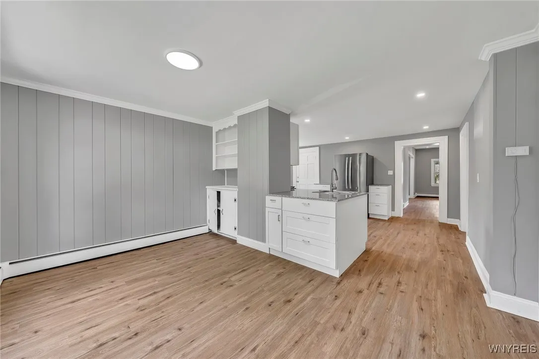 5592 Broadway Street, Lancaster, New York 14086, Lancaster, New York 14086, 5 Bedrooms Bedrooms, 8 Rooms Rooms,2 BathroomsBathrooms,Residential,For Sale,5592 Broadway Street, Lancaster, New York 14086,B1618988