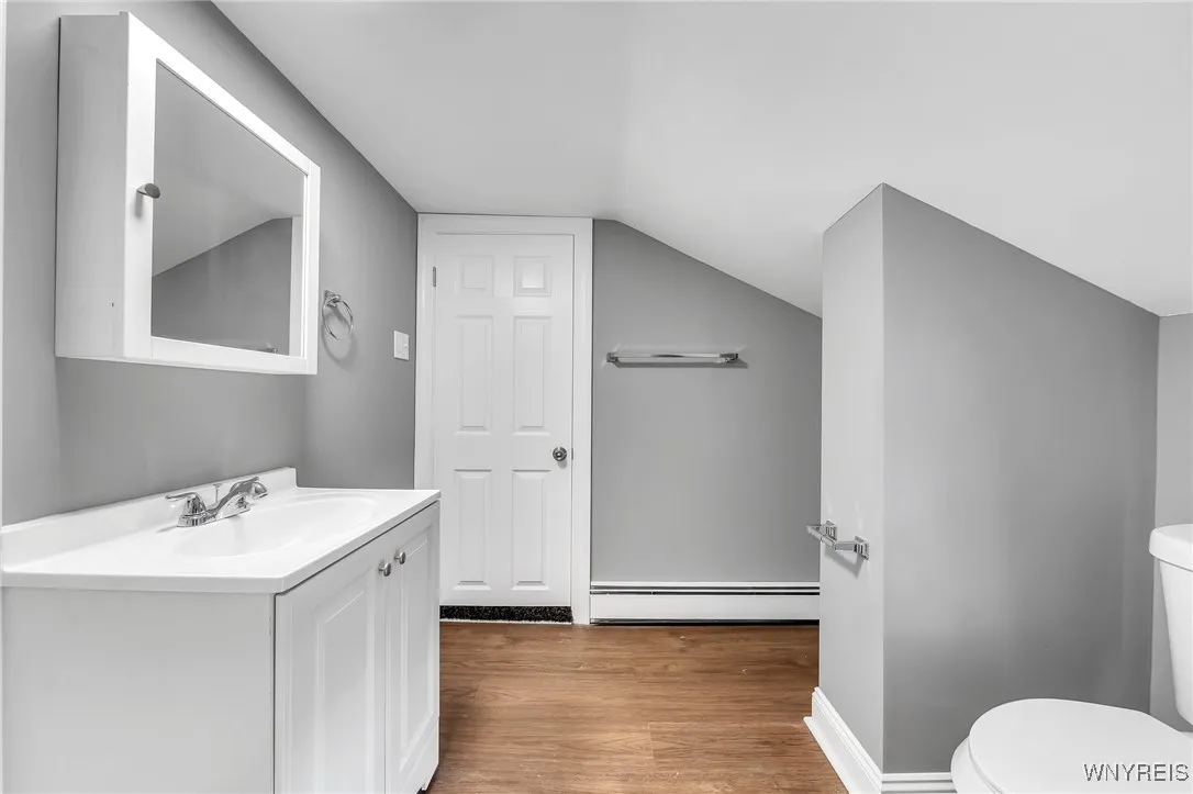 5592 Broadway Street, Lancaster, New York 14086, Lancaster, New York 14086, 5 Bedrooms Bedrooms, 8 Rooms Rooms,2 BathroomsBathrooms,Residential,For Sale,5592 Broadway Street, Lancaster, New York 14086,B1618988