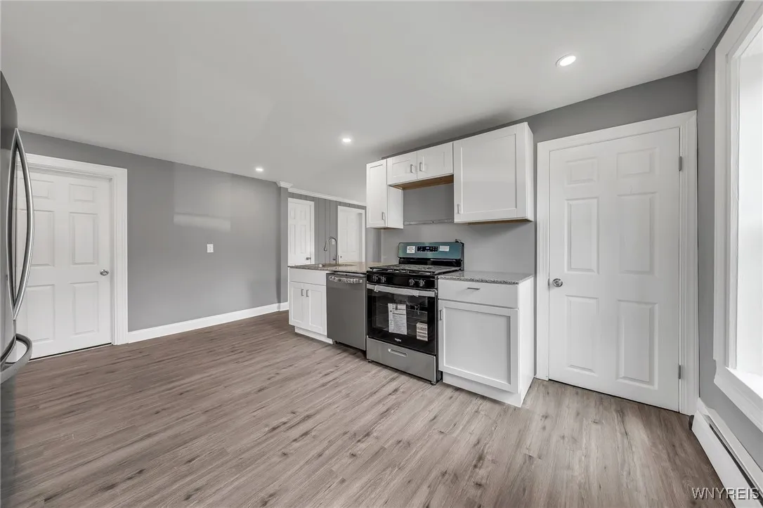 5592 Broadway Street, Lancaster, New York 14086, Lancaster, New York 14086, 5 Bedrooms Bedrooms, 8 Rooms Rooms,2 BathroomsBathrooms,Residential,For Sale,5592 Broadway Street, Lancaster, New York 14086,B1618988