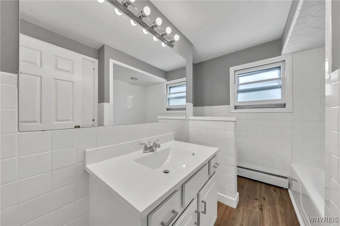 5592 Broadway Street, Lancaster, New York 14086, Lancaster, New York 14086, 5 Bedrooms Bedrooms, 8 Rooms Rooms,2 BathroomsBathrooms,Residential,For Sale,5592 Broadway Street, Lancaster, New York 14086,B1618988