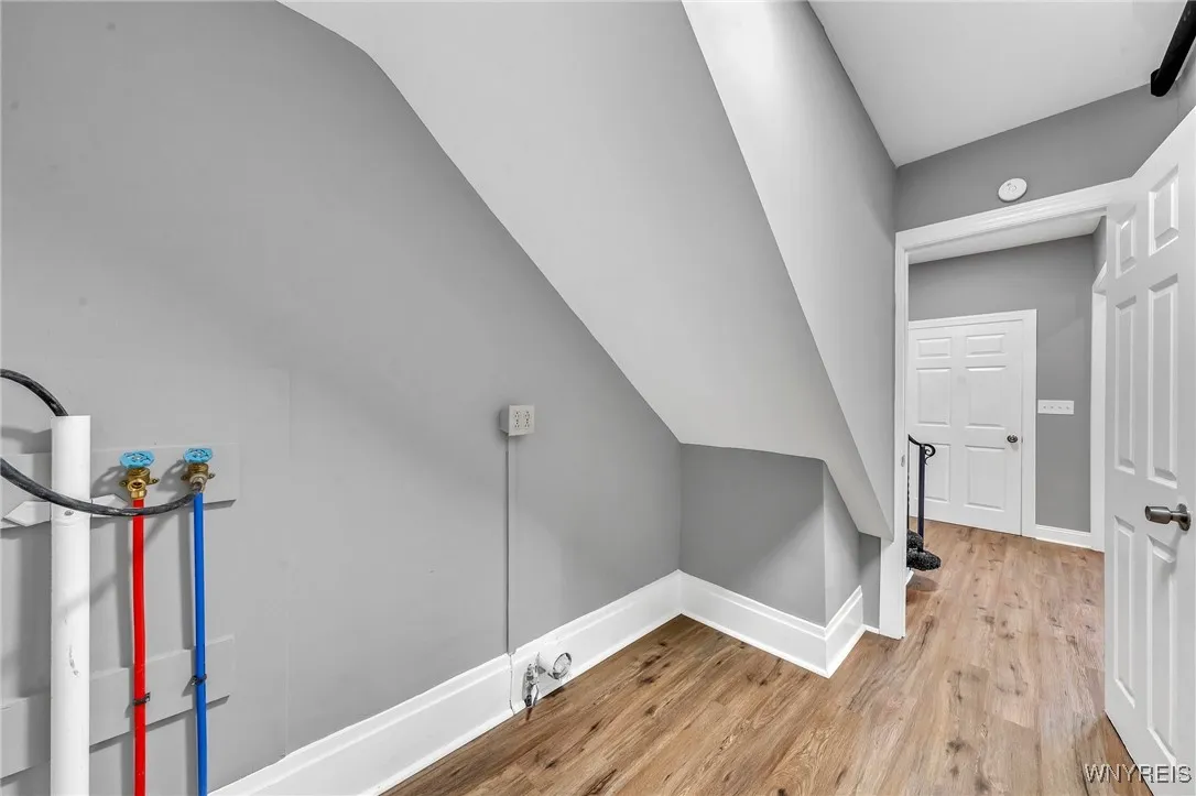 5592 Broadway Street, Lancaster, New York 14086, Lancaster, New York 14086, 5 Bedrooms Bedrooms, 8 Rooms Rooms,2 BathroomsBathrooms,Residential,For Sale,5592 Broadway Street, Lancaster, New York 14086,B1618988