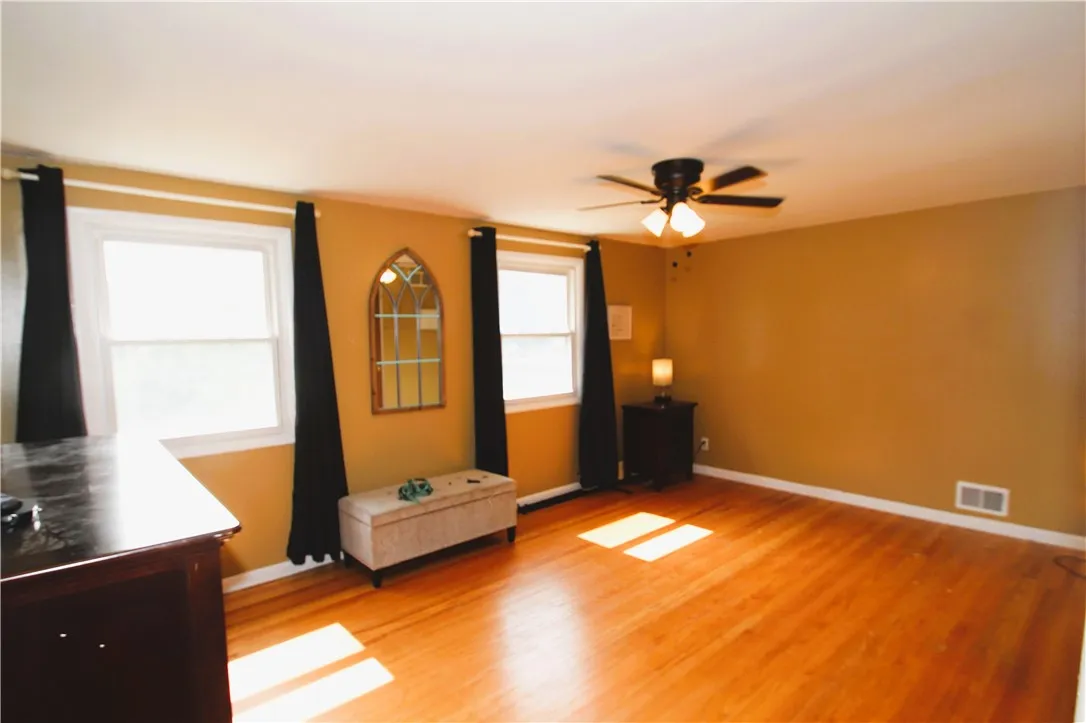 24 Lexington Parkway, Chili, New York 14624, Chili, New York 14624, 4 Bedrooms Bedrooms, 8 Rooms Rooms,1 BathroomBathrooms,Residential,For Sale,24 Lexington Parkway, Chili, New York 14624,R1621771