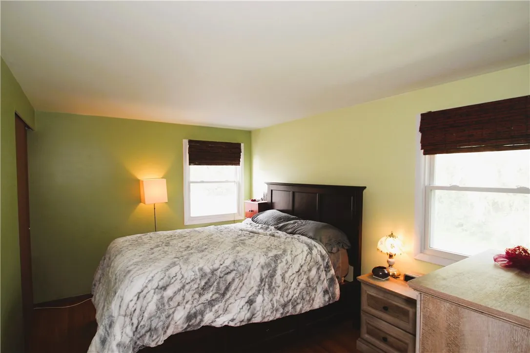 24 Lexington Parkway, Chili, New York 14624, Chili, New York 14624, 4 Bedrooms Bedrooms, 8 Rooms Rooms,1 BathroomBathrooms,Residential,For Sale,24 Lexington Parkway, Chili, New York 14624,R1621771