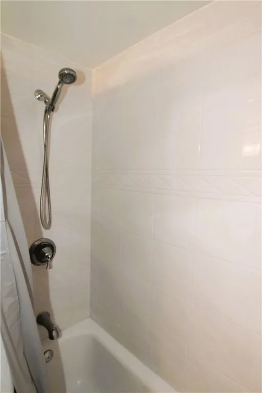 24 Lexington Parkway, Chili, New York 14624, Chili, New York 14624, 4 Bedrooms Bedrooms, 8 Rooms Rooms,1 BathroomBathrooms,Residential,For Sale,24 Lexington Parkway, Chili, New York 14624,R1621771