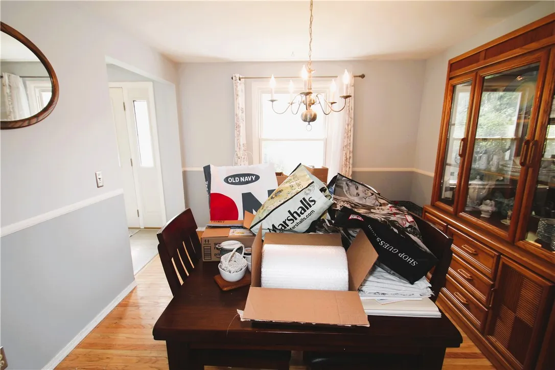 24 Lexington Parkway, Chili, New York 14624, Chili, New York 14624, 4 Bedrooms Bedrooms, 8 Rooms Rooms,1 BathroomBathrooms,Residential,For Sale,24 Lexington Parkway, Chili, New York 14624,R1621771