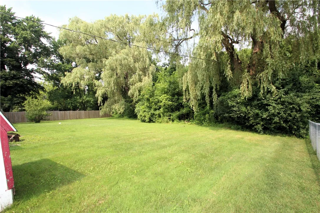 24 Lexington Parkway, Chili, New York 14624, Chili, New York 14624, 4 Bedrooms Bedrooms, 8 Rooms Rooms,1 BathroomBathrooms,Residential,For Sale,24 Lexington Parkway, Chili, New York 14624,R1621771