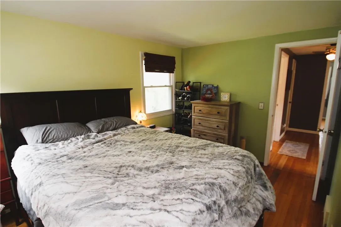 24 Lexington Parkway, Chili, New York 14624, Chili, New York 14624, 4 Bedrooms Bedrooms, 8 Rooms Rooms,1 BathroomBathrooms,Residential,For Sale,24 Lexington Parkway, Chili, New York 14624,R1621771