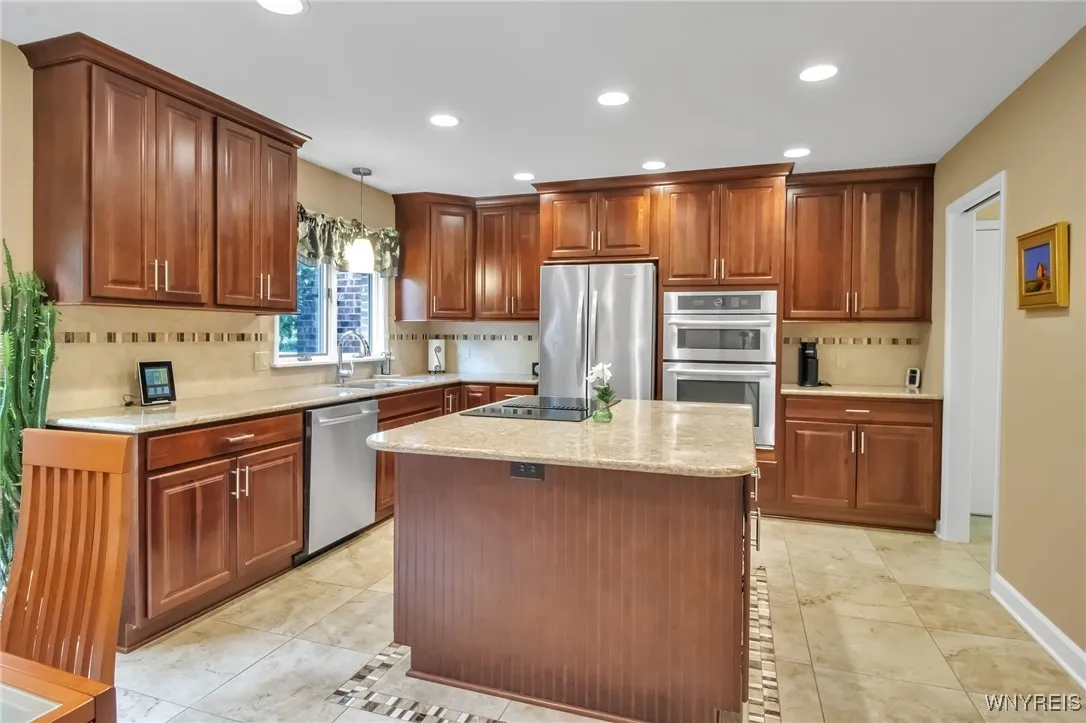 30 Hidden Ridge Cmn Court, Amherst, New York 14221, Amherst, New York 14221, 2 Bedrooms Bedrooms, 7 Rooms Rooms,2 BathroomsBathrooms,Residential,For Sale,30 Hidden Ridge Cmn Court, Amherst, New York 14221,B1621774