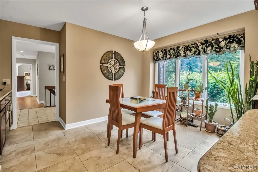 30 Hidden Ridge Cmn Court, Amherst, New York 14221, Amherst, New York 14221, 2 Bedrooms Bedrooms, 7 Rooms Rooms,2 BathroomsBathrooms,Residential,For Sale,30 Hidden Ridge Cmn Court, Amherst, New York 14221,B1621774