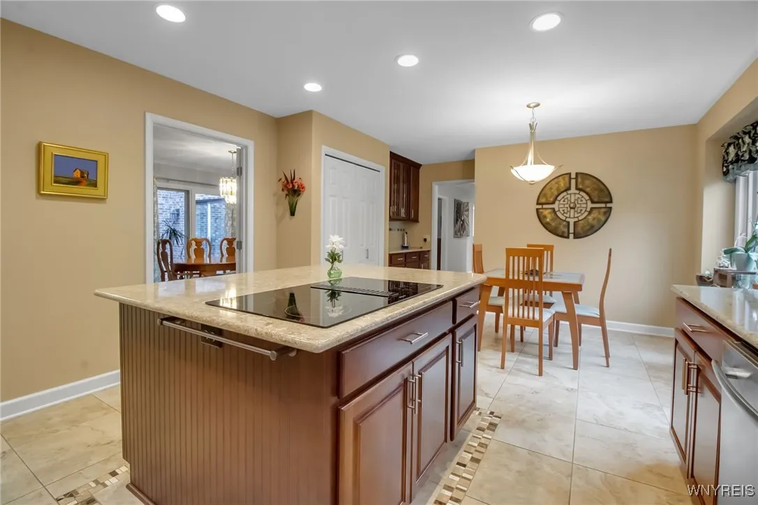 30 Hidden Ridge Cmn Court, Amherst, New York 14221, Amherst, New York 14221, 2 Bedrooms Bedrooms, 7 Rooms Rooms,2 BathroomsBathrooms,Residential,For Sale,30 Hidden Ridge Cmn Court, Amherst, New York 14221,B1621774