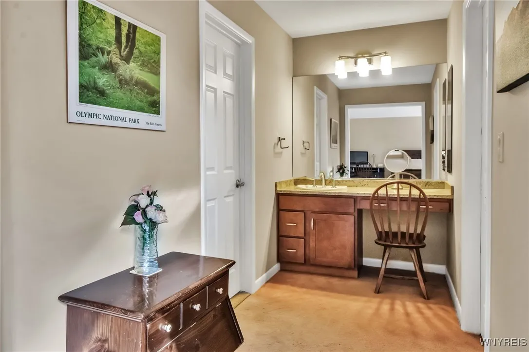 30 Hidden Ridge Cmn Court, Amherst, New York 14221, Amherst, New York 14221, 2 Bedrooms Bedrooms, 7 Rooms Rooms,2 BathroomsBathrooms,Residential,For Sale,30 Hidden Ridge Cmn Court, Amherst, New York 14221,B1621774