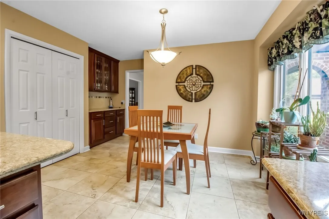 30 Hidden Ridge Cmn Court, Amherst, New York 14221, Amherst, New York 14221, 2 Bedrooms Bedrooms, 7 Rooms Rooms,2 BathroomsBathrooms,Residential,For Sale,30 Hidden Ridge Cmn Court, Amherst, New York 14221,B1621774