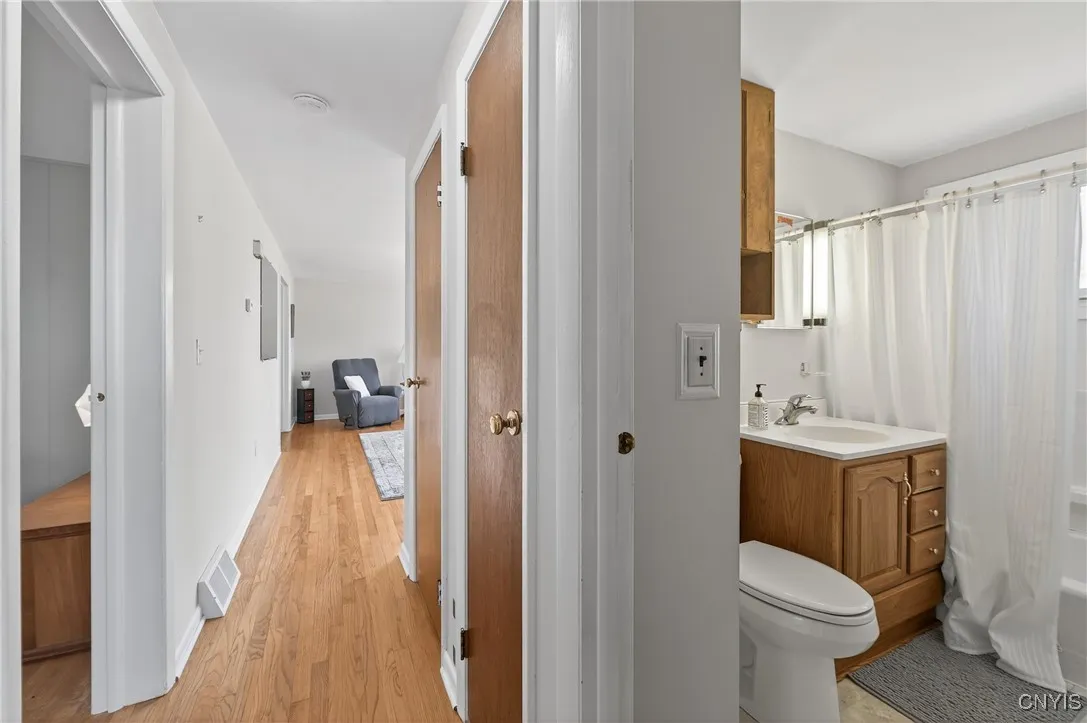 8500 Pools Brook Road, Manlius, New York 13082, Manlius, New York 13082, 3 Bedrooms Bedrooms, 8 Rooms Rooms,2 BathroomsBathrooms,Residential,Closed,8500 Pools Brook Road, Manlius, New York 13082,0,S1620894