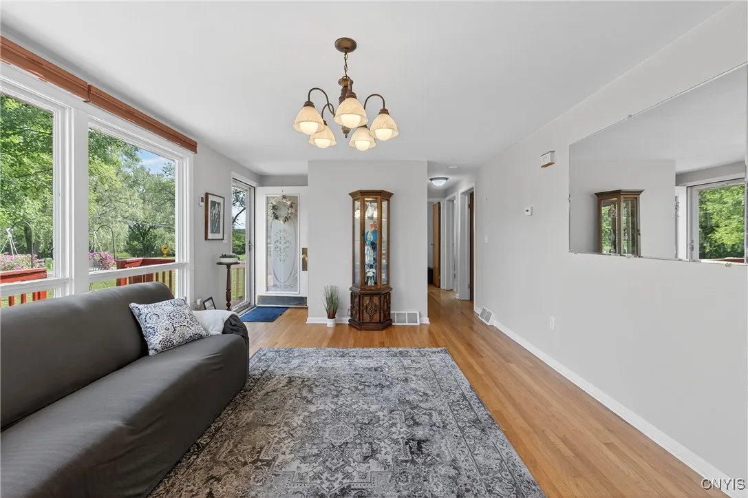8500 Pools Brook Road, Manlius, New York 13082, Manlius, New York 13082, 3 Bedrooms Bedrooms, 8 Rooms Rooms,2 BathroomsBathrooms,Residential,Closed,8500 Pools Brook Road, Manlius, New York 13082,0,S1620894