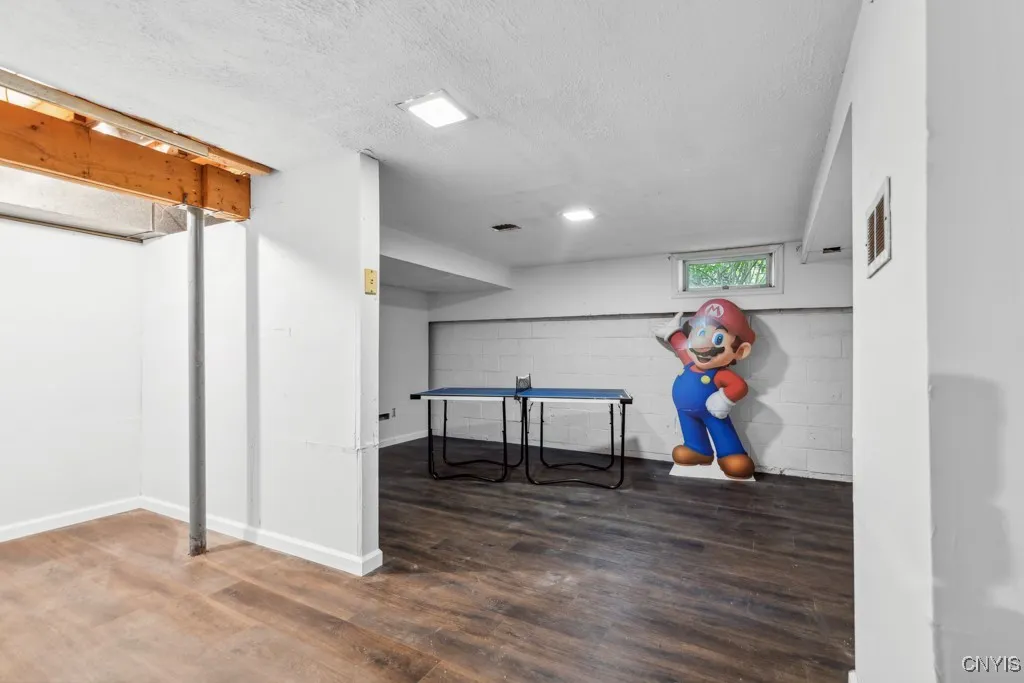 8447 Rollercoaster Drive, Cicero, New York 13039, Cicero, New York 13039, 4 Bedrooms Bedrooms, 12 Rooms Rooms,2 BathroomsBathrooms,Residential,For Sale,8447 Rollercoaster Drive, Cicero, New York 13039,S1621777