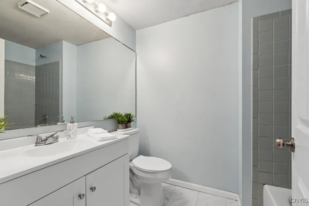 8447 Rollercoaster Drive, Cicero, New York 13039, Cicero, New York 13039, 4 Bedrooms Bedrooms, 12 Rooms Rooms,2 BathroomsBathrooms,Residential,For Sale,8447 Rollercoaster Drive, Cicero, New York 13039,S1621777