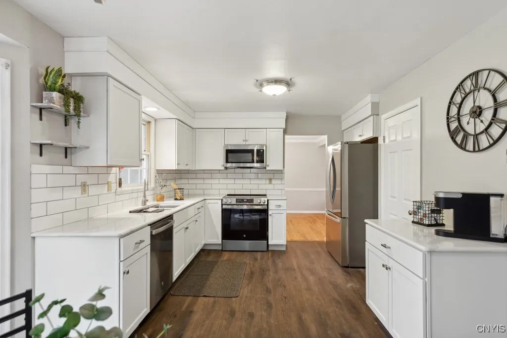 8447 Rollercoaster Drive, Cicero, New York 13039, Cicero, New York 13039, 4 Bedrooms Bedrooms, 12 Rooms Rooms,2 BathroomsBathrooms,Residential,For Sale,8447 Rollercoaster Drive, Cicero, New York 13039,S1621777