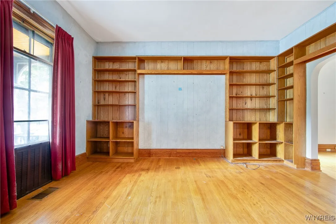 499 Breckenridge Street, Buffalo, New York 14213, Buffalo, New York 14213, 5 Bedrooms Bedrooms, 10 Rooms Rooms,2 BathroomsBathrooms,Residential,For Sale,499 Breckenridge Street, Buffalo, New York 14213,B1621768