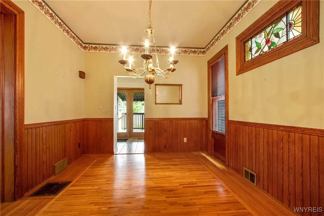 499 Breckenridge Street, Buffalo, New York 14213, Buffalo, New York 14213, 5 Bedrooms Bedrooms, 10 Rooms Rooms,2 BathroomsBathrooms,Residential,For Sale,499 Breckenridge Street, Buffalo, New York 14213,B1621768