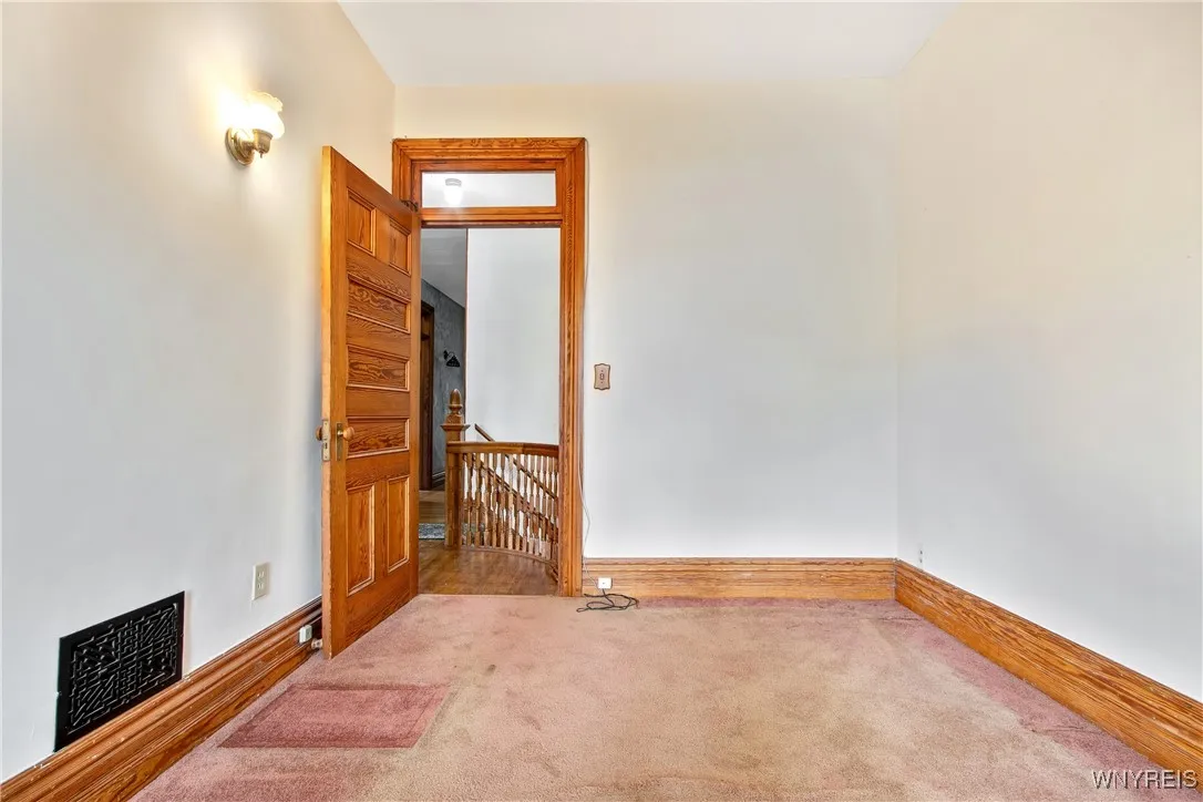 499 Breckenridge Street, Buffalo, New York 14213, Buffalo, New York 14213, 5 Bedrooms Bedrooms, 10 Rooms Rooms,2 BathroomsBathrooms,Residential,For Sale,499 Breckenridge Street, Buffalo, New York 14213,B1621768
