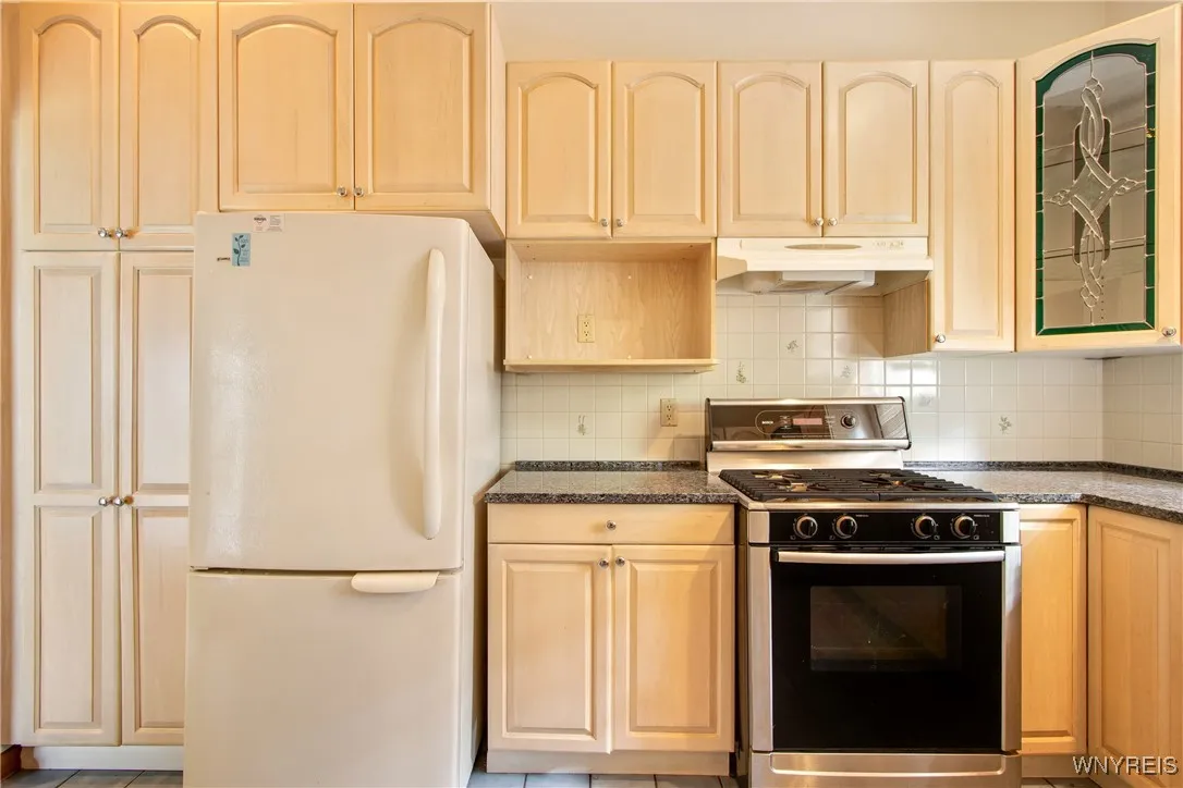 499 Breckenridge Street, Buffalo, New York 14213, Buffalo, New York 14213, 5 Bedrooms Bedrooms, 10 Rooms Rooms,2 BathroomsBathrooms,Residential,For Sale,499 Breckenridge Street, Buffalo, New York 14213,B1621768