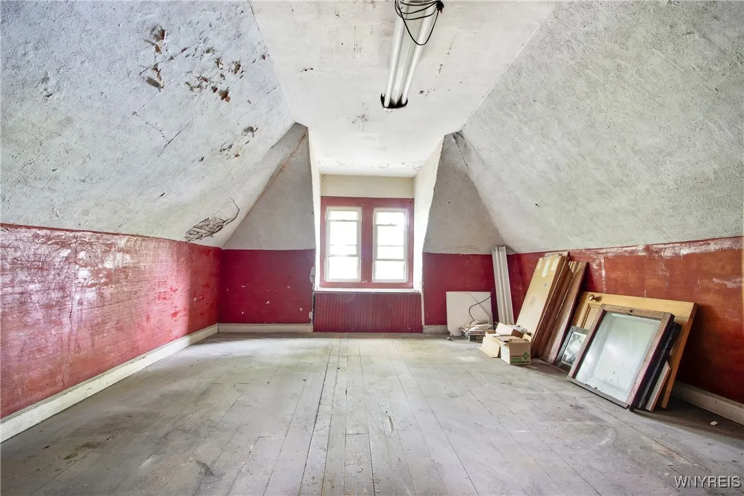 499 Breckenridge Street, Buffalo, New York 14213, Buffalo, New York 14213, 5 Bedrooms Bedrooms, 10 Rooms Rooms,2 BathroomsBathrooms,Residential,For Sale,499 Breckenridge Street, Buffalo, New York 14213,B1621768
