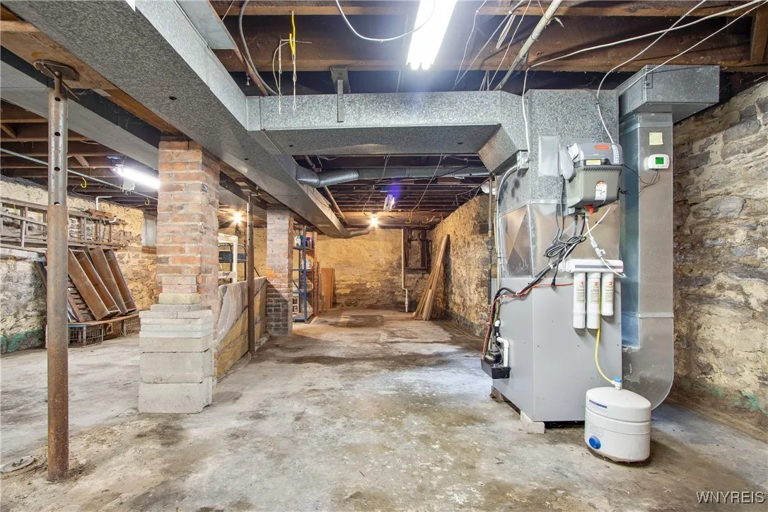 499 Breckenridge Street, Buffalo, New York 14213, Buffalo, New York 14213, 5 Bedrooms Bedrooms, 10 Rooms Rooms,2 BathroomsBathrooms,Residential,For Sale,499 Breckenridge Street, Buffalo, New York 14213,B1621768