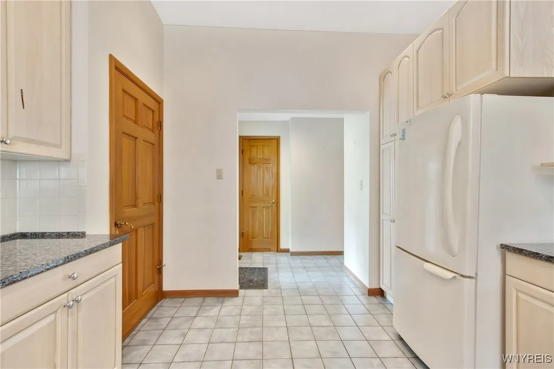 499 Breckenridge Street, Buffalo, New York 14213, Buffalo, New York 14213, 5 Bedrooms Bedrooms, 10 Rooms Rooms,2 BathroomsBathrooms,Residential,For Sale,499 Breckenridge Street, Buffalo, New York 14213,B1621768