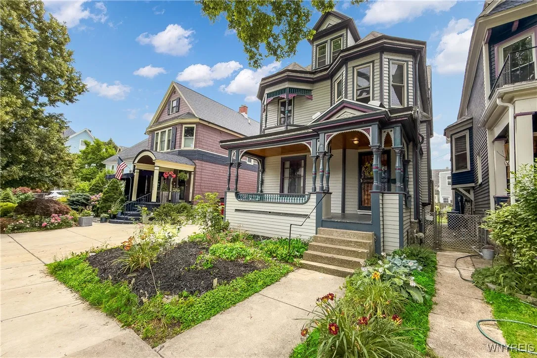 499 Breckenridge Street, Buffalo, New York 14213, Buffalo, New York 14213, 5 Bedrooms Bedrooms, 10 Rooms Rooms,2 BathroomsBathrooms,Residential,For Sale,499 Breckenridge Street, Buffalo, New York 14213,B1621768