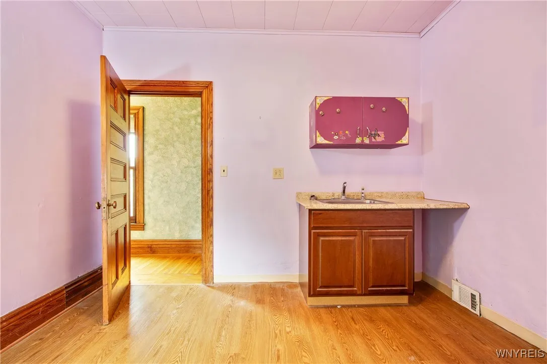 499 Breckenridge Street, Buffalo, New York 14213, Buffalo, New York 14213, 5 Bedrooms Bedrooms, 10 Rooms Rooms,2 BathroomsBathrooms,Residential,For Sale,499 Breckenridge Street, Buffalo, New York 14213,B1621768