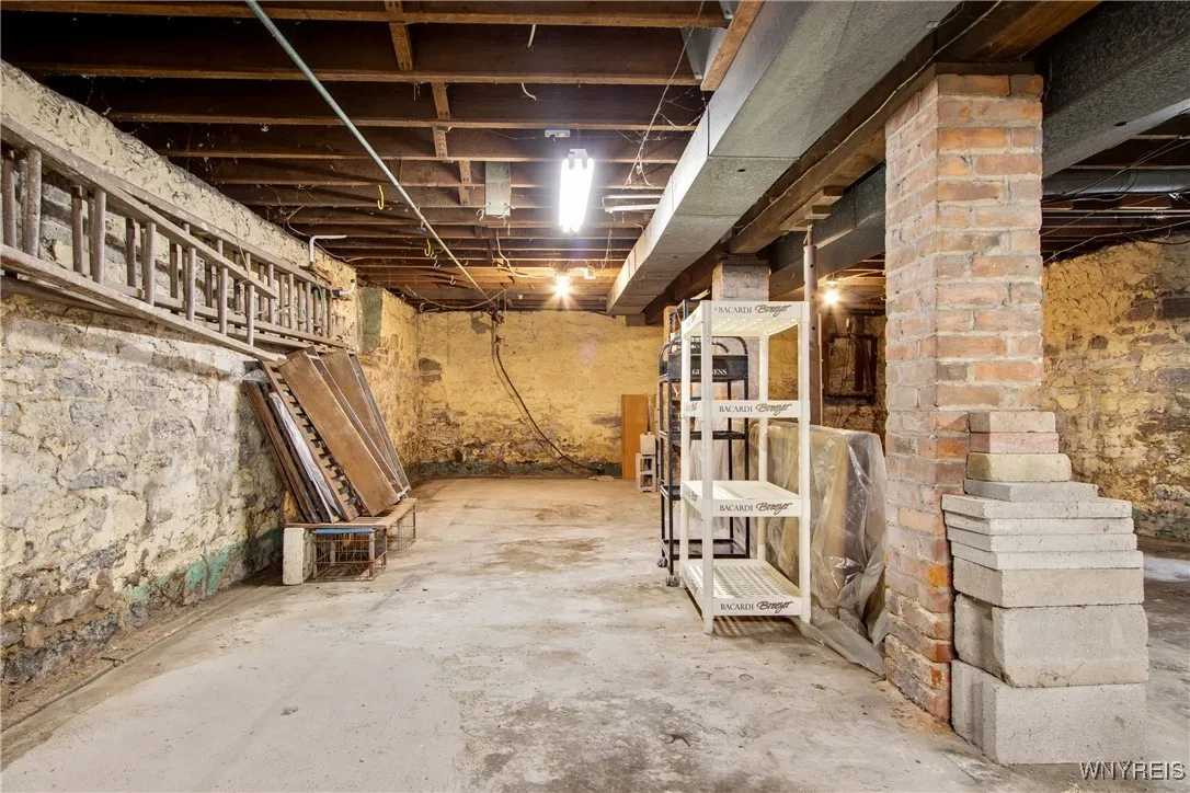 499 Breckenridge Street, Buffalo, New York 14213, Buffalo, New York 14213, 5 Bedrooms Bedrooms, 10 Rooms Rooms,2 BathroomsBathrooms,Residential,For Sale,499 Breckenridge Street, Buffalo, New York 14213,B1621768
