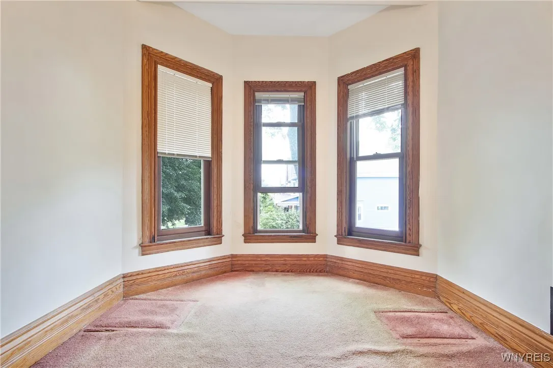499 Breckenridge Street, Buffalo, New York 14213, Buffalo, New York 14213, 5 Bedrooms Bedrooms, 10 Rooms Rooms,2 BathroomsBathrooms,Residential,For Sale,499 Breckenridge Street, Buffalo, New York 14213,B1621768