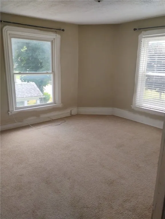 1018 Hall Street, Elmira City, New York 14901, Elmira City, New York 14901, 2 Bedrooms Bedrooms, 5 Rooms Rooms,1 BathroomBathrooms,Residential Lease,For Rent,1018 Hall Street, Elmira City, New York 14901,R1621785