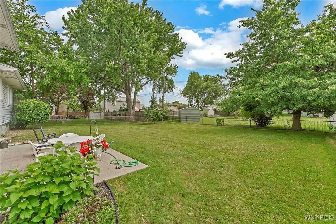 35 Glendale Drive, Tonawanda, New York 14051, Tonawanda, New York 14150, 3 Bedrooms Bedrooms, 7 Rooms Rooms,1 BathroomBathrooms,Residential,For Sale,35 Glendale Drive, Tonawanda, New York 14051,B1621781
