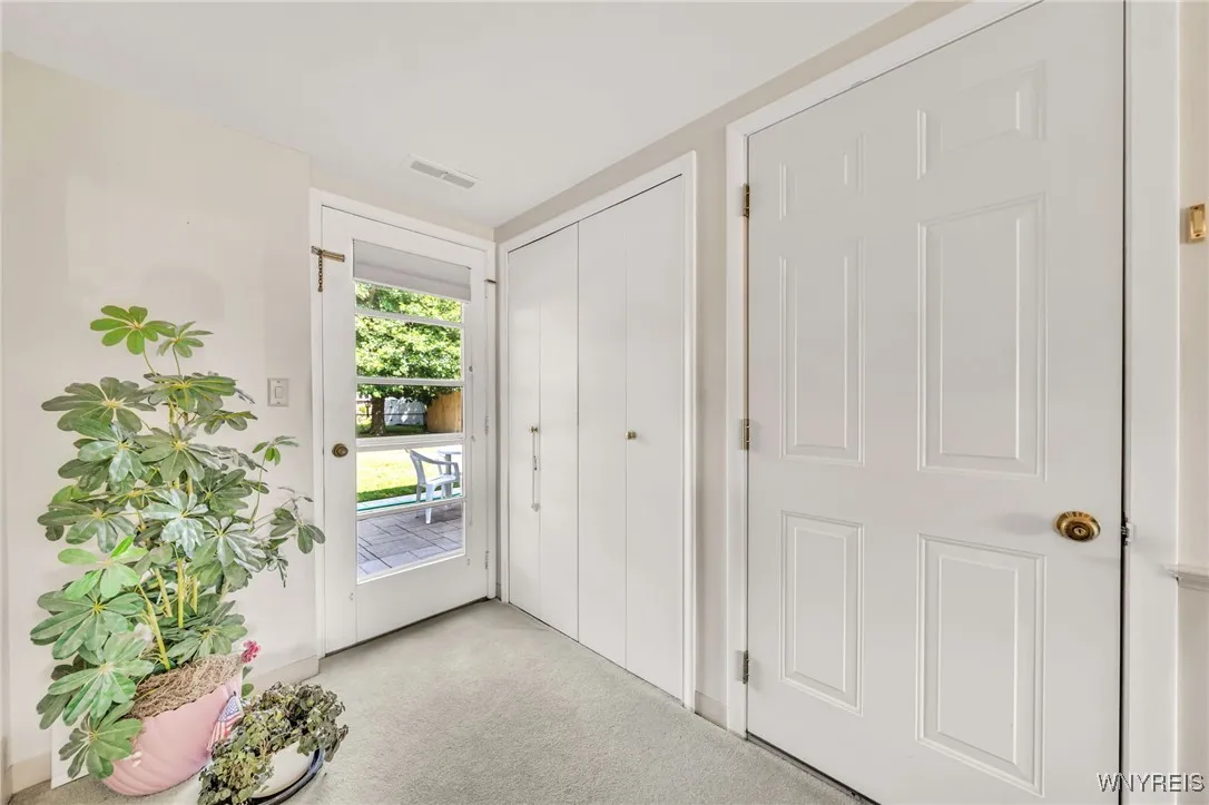 35 Glendale Drive, Tonawanda, New York 14051, Tonawanda, New York 14150, 3 Bedrooms Bedrooms, 7 Rooms Rooms,1 BathroomBathrooms,Residential,For Sale,35 Glendale Drive, Tonawanda, New York 14051,B1621781
