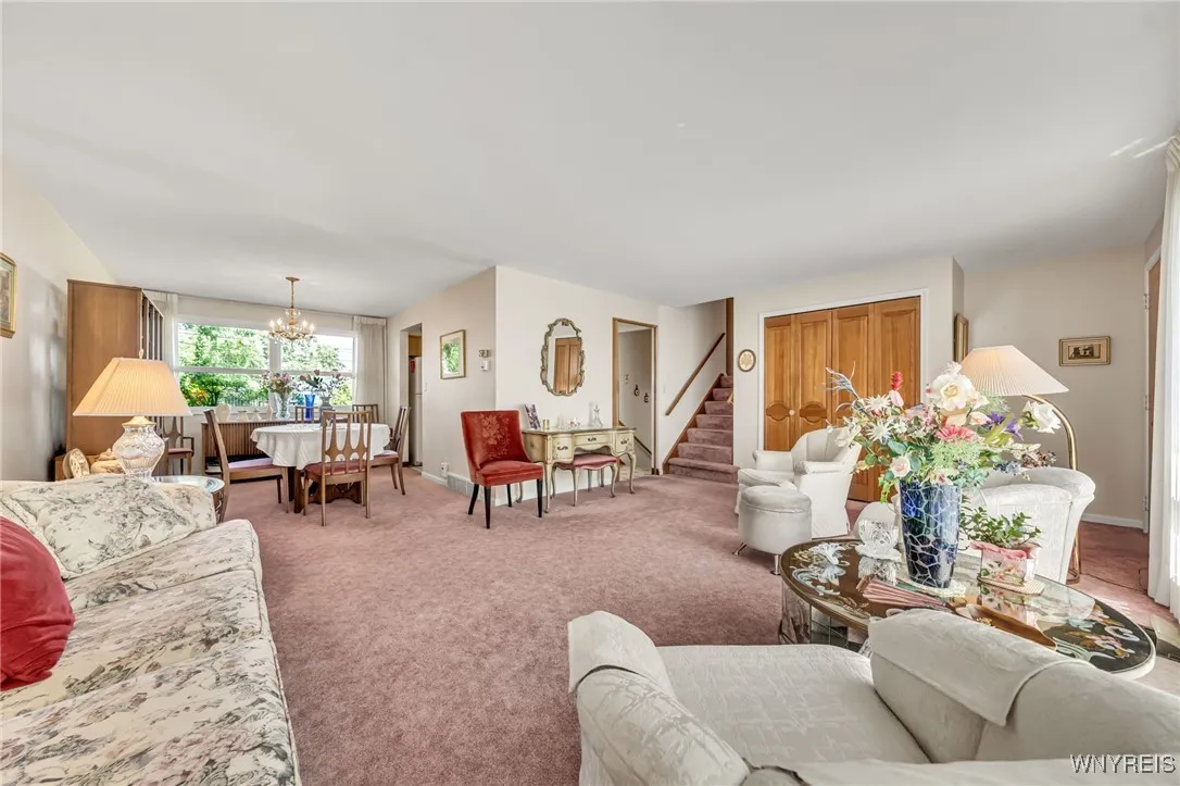 35 Glendale Drive, Tonawanda, New York 14051, Tonawanda, New York 14150, 3 Bedrooms Bedrooms, 7 Rooms Rooms,1 BathroomBathrooms,Residential,For Sale,35 Glendale Drive, Tonawanda, New York 14051,B1621781