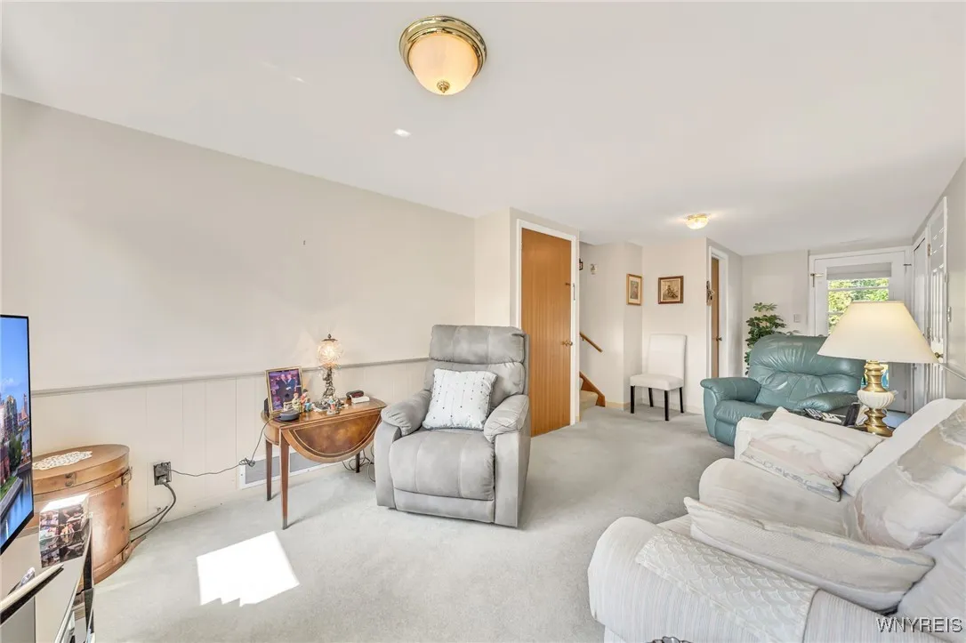 35 Glendale Drive, Tonawanda, New York 14051, Tonawanda, New York 14150, 3 Bedrooms Bedrooms, 7 Rooms Rooms,1 BathroomBathrooms,Residential,For Sale,35 Glendale Drive, Tonawanda, New York 14051,B1621781