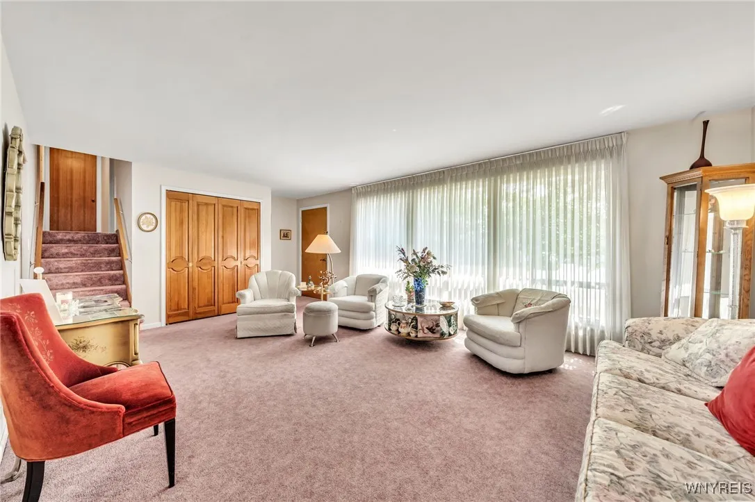 35 Glendale Drive, Tonawanda, New York 14051, Tonawanda, New York 14150, 3 Bedrooms Bedrooms, 7 Rooms Rooms,1 BathroomBathrooms,Residential,For Sale,35 Glendale Drive, Tonawanda, New York 14051,B1621781
