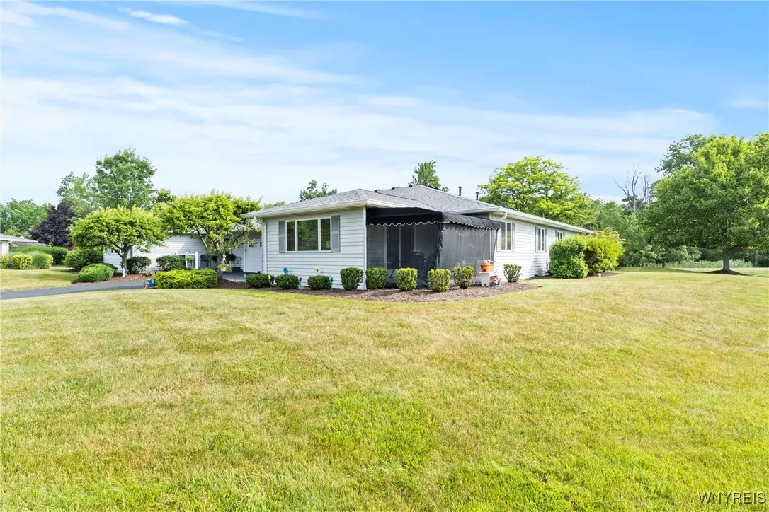 5861 Goodrich Road 6c, Clarence, New York 14032, Clarence, New York 14032, 2 Bedrooms Bedrooms, 5 Rooms Rooms,2 BathroomsBathrooms,Residential,For Sale,5861 Goodrich Road 6c, Clarence, New York 14032,B1621779