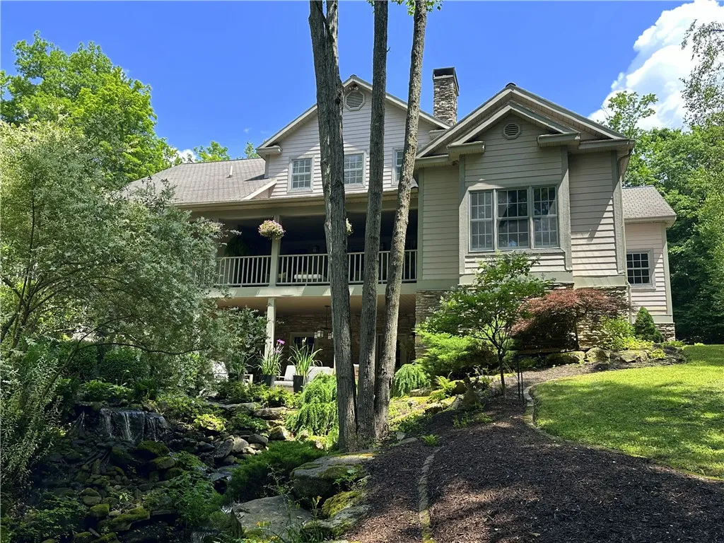134 Blaisdell, Bradford Town, Pennsylvania 16701, Bradford Town, Pennsylvania 16701, 5 Bedrooms Bedrooms, 12 Rooms Rooms,3 BathroomsBathrooms,Residential,For Sale,134 Blaisdell, Bradford Town, Pennsylvania 16701,R1621357