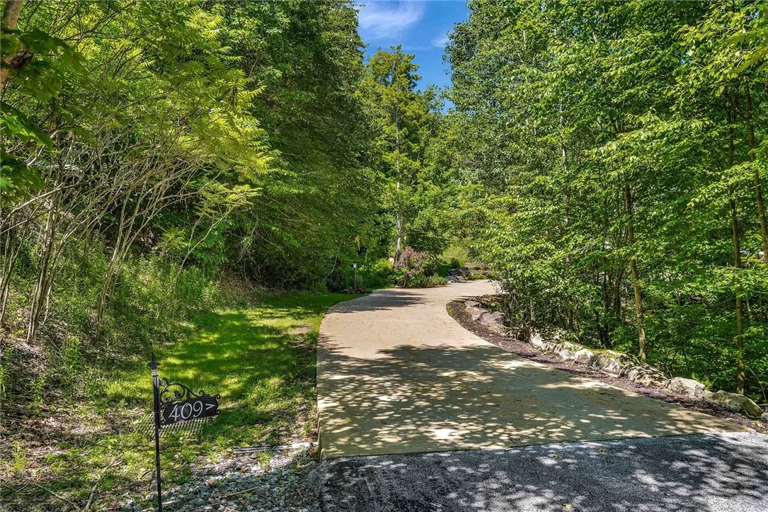 134 Blaisdell, Bradford Town, Pennsylvania 16701, Bradford Town, Pennsylvania 16701, 5 Bedrooms Bedrooms, 12 Rooms Rooms,3 BathroomsBathrooms,Residential,For Sale,134 Blaisdell, Bradford Town, Pennsylvania 16701,R1621357