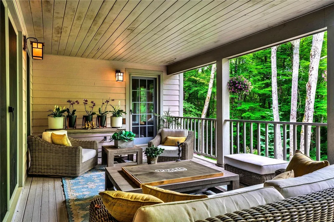 134 Blaisdell, Bradford Town, Pennsylvania 16701, Bradford Town, Pennsylvania 16701, 5 Bedrooms Bedrooms, 12 Rooms Rooms,3 BathroomsBathrooms,Residential,For Sale,134 Blaisdell, Bradford Town, Pennsylvania 16701,R1621357
