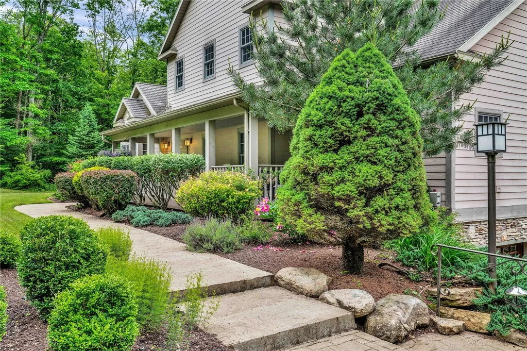 134 Blaisdell, Bradford Town, Pennsylvania 16701, Bradford Town, Pennsylvania 16701, 5 Bedrooms Bedrooms, 12 Rooms Rooms,3 BathroomsBathrooms,Residential,For Sale,134 Blaisdell, Bradford Town, Pennsylvania 16701,R1621357