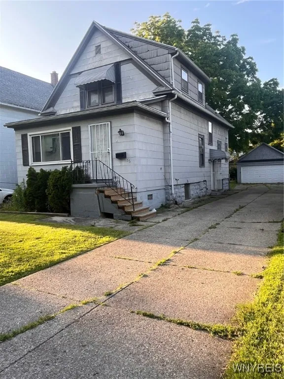 56 Lisbon Avenue, Buffalo, New York 14214, Buffalo, New York 14214, 5 Bedrooms Bedrooms, 9 Rooms Rooms,1 BathroomBathrooms,Residential,For Sale,56 Lisbon Avenue, Buffalo, New York 14214,B1620975