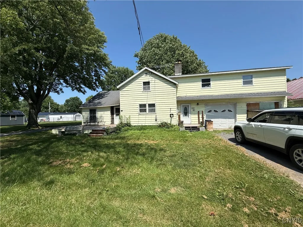 352 South Real Street, Cape Vincent, New York 1361, Cape Vincent, New York 13618, 5 Bedrooms Bedrooms, 10 Rooms Rooms,2 BathroomsBathrooms,Residential,For Sale,352 South Real Street, Cape Vincent, New York 1361,S1620588