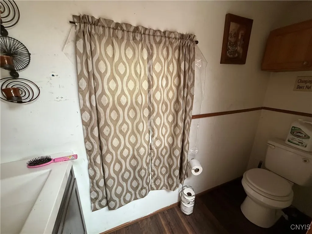 352 South Real Street, Cape Vincent, New York 1361, Cape Vincent, New York 13618, 5 Bedrooms Bedrooms, 10 Rooms Rooms,2 BathroomsBathrooms,Residential,For Sale,352 South Real Street, Cape Vincent, New York 1361,S1620588
