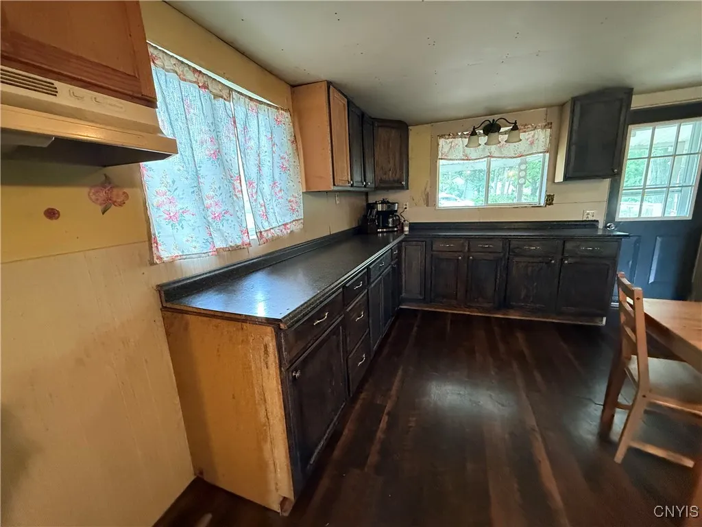 352 South Real Street, Cape Vincent, New York 1361, Cape Vincent, New York 13618, 5 Bedrooms Bedrooms, 10 Rooms Rooms,2 BathroomsBathrooms,Residential,For Sale,352 South Real Street, Cape Vincent, New York 1361,S1620588