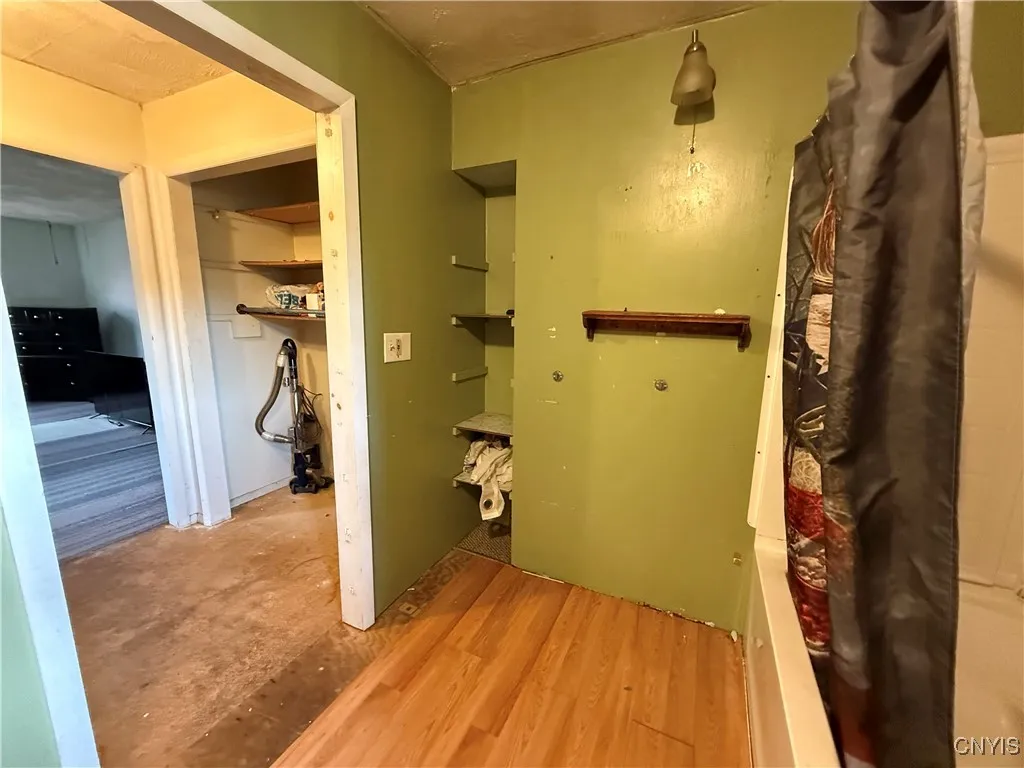 352 South Real Street, Cape Vincent, New York 1361, Cape Vincent, New York 13618, 5 Bedrooms Bedrooms, 10 Rooms Rooms,2 BathroomsBathrooms,Residential,For Sale,352 South Real Street, Cape Vincent, New York 1361,S1620588