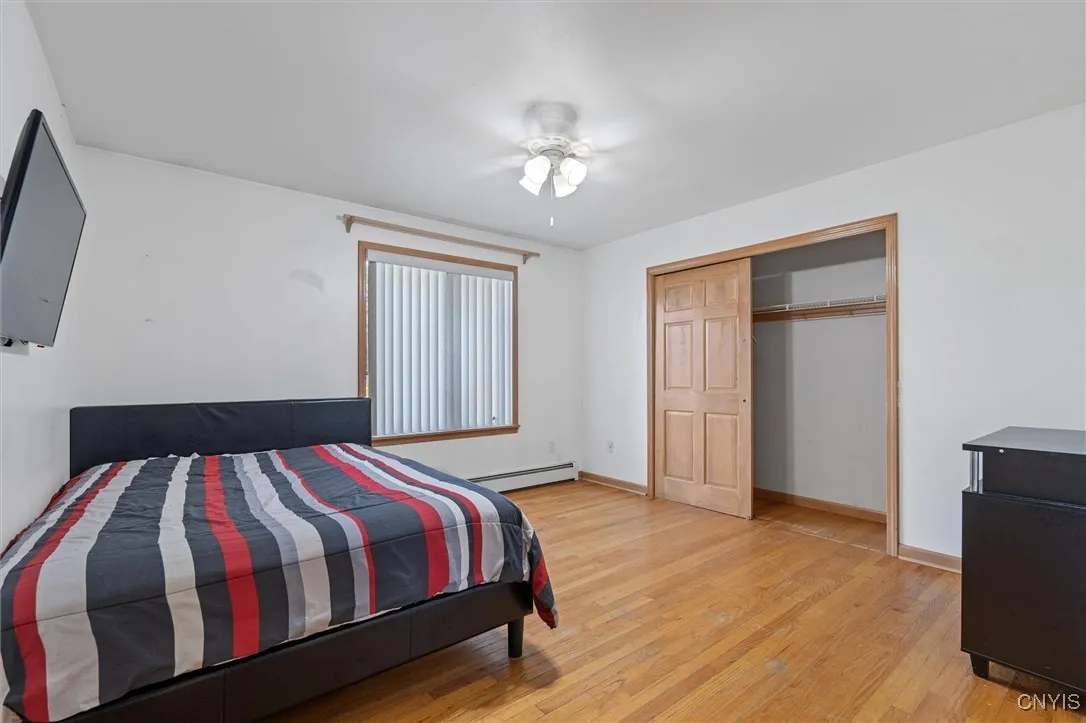 6924 Todd Way, Salina, New York 13088, Salina, New York 13088, 4 Bedrooms Bedrooms, 11 Rooms Rooms,3 BathroomsBathrooms,Residential,For Sale,6924 Todd Way, Salina, New York 13088,S1619965